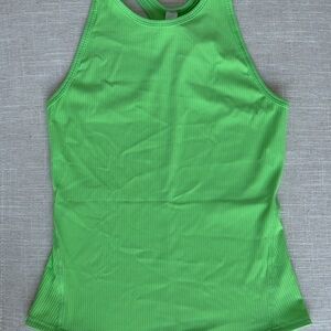 Lululemon size 2 base pace tank like new
